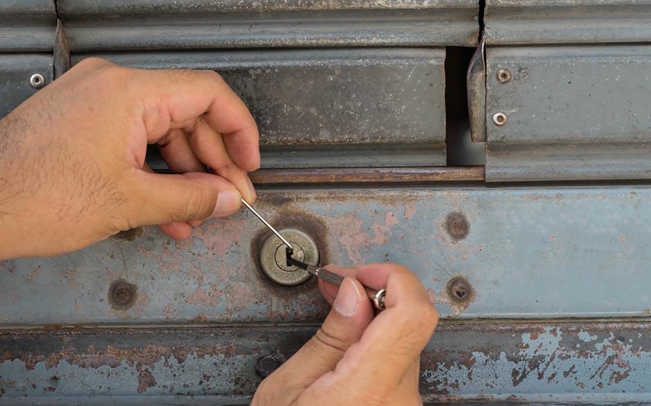 artisan professionnel serrure porte blindee Miramas
